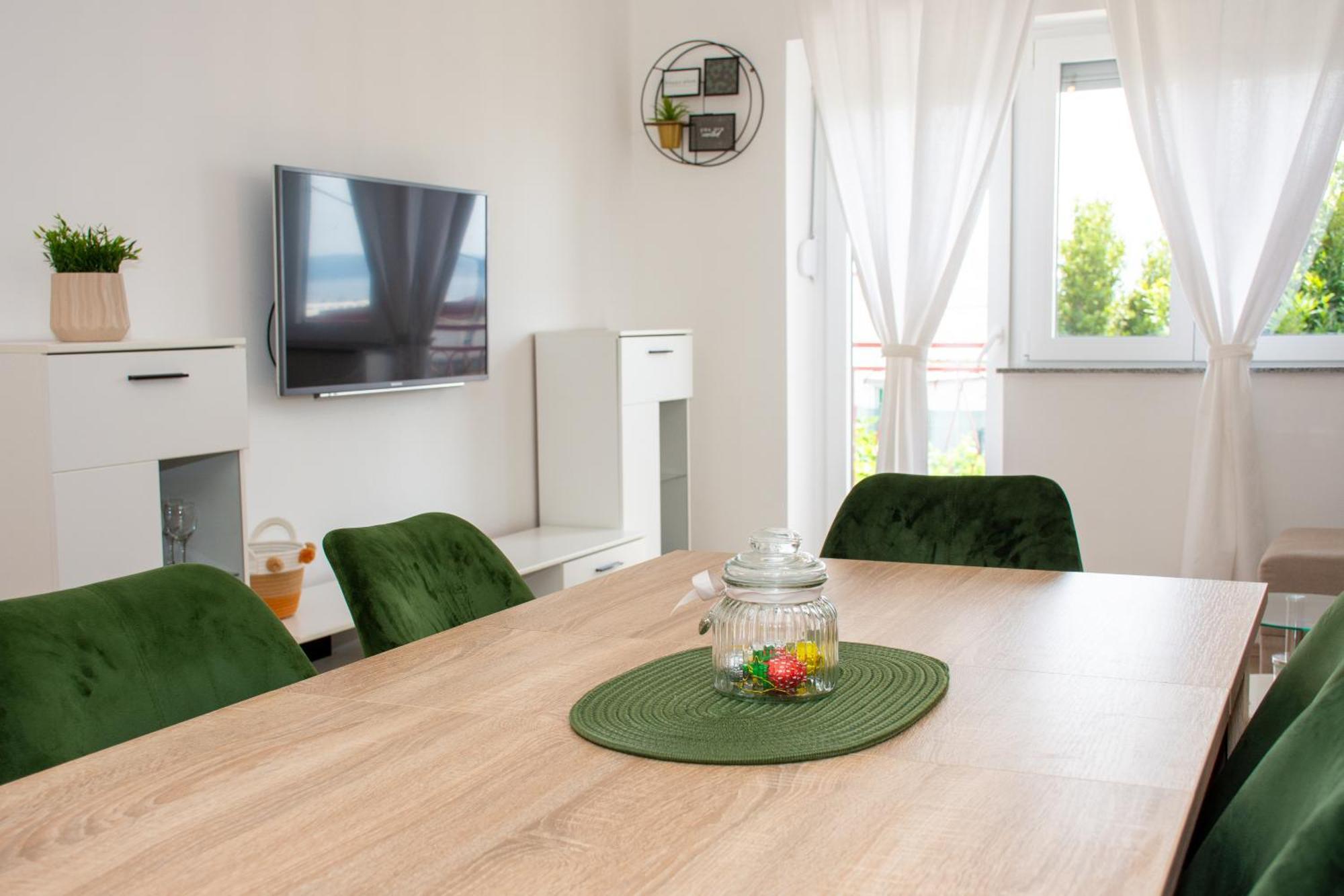Tomic Apartment Novi Vinodolski Luaran gambar