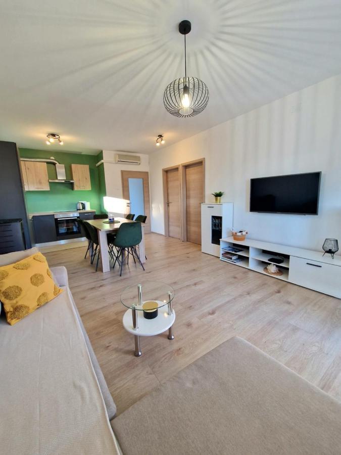 Tomic Apartment Novi Vinodolski Luaran gambar
